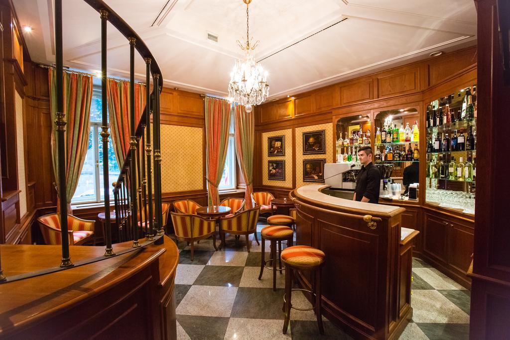 Hotel Kinsky Fountain Praha Eksteriør bilde